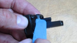 24 mazání dna zásobníku.jpg